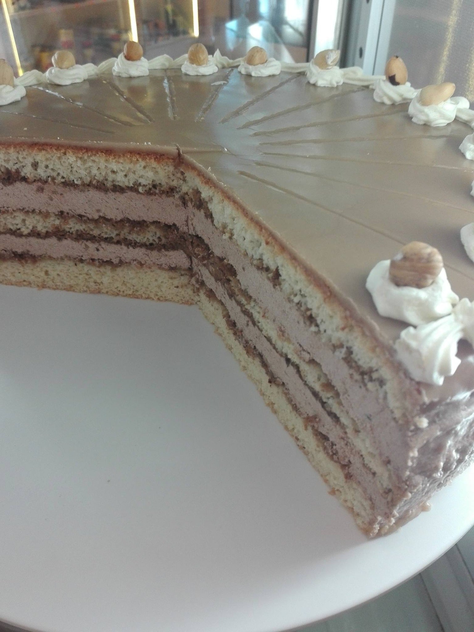 Vorbestellung und Selbstabholung: Nusstorte