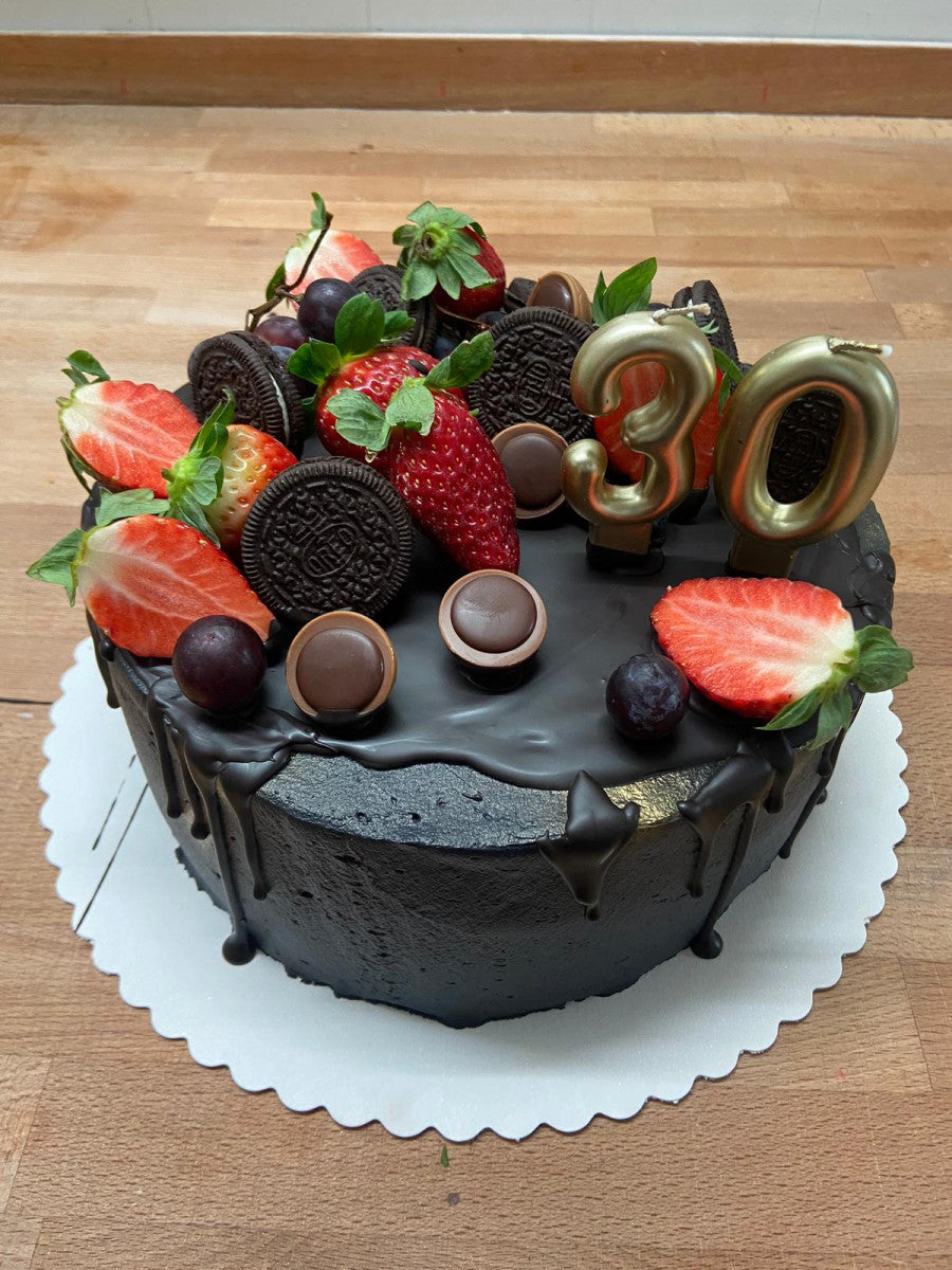 Vorbestellung und Selbstabholung: Torte schwarz Oreo Erdbeer